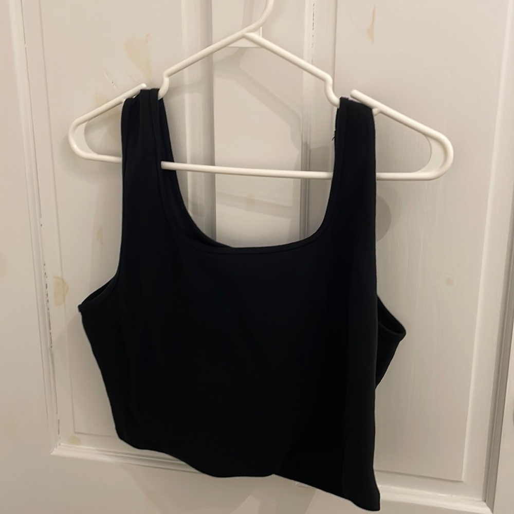 XL ribbed black cropped tank top